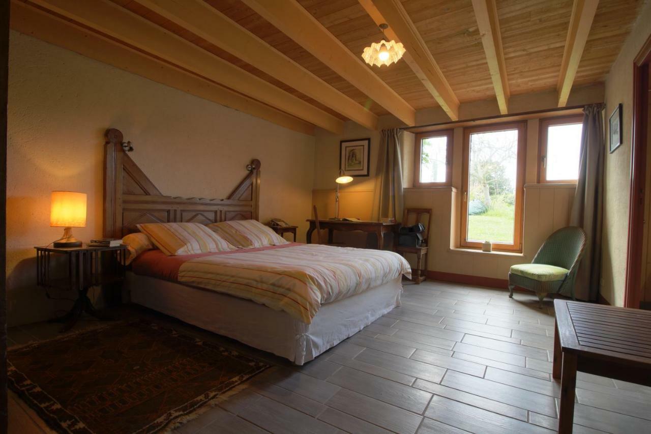Chambres D'Hotes Du Vent Solaire Plozévet Екстериор снимка